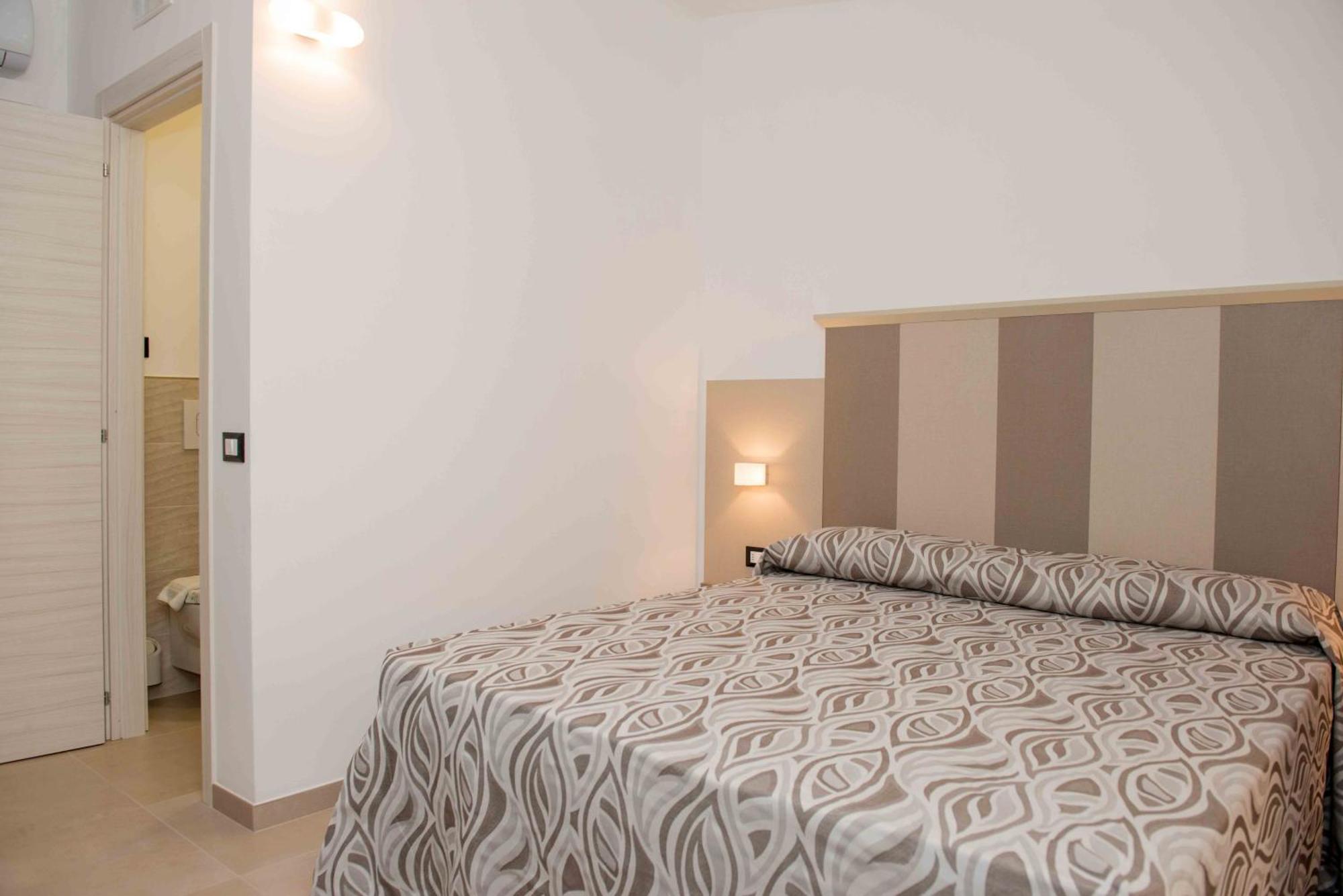 Hotel La Caravella Vieste Chambre photo