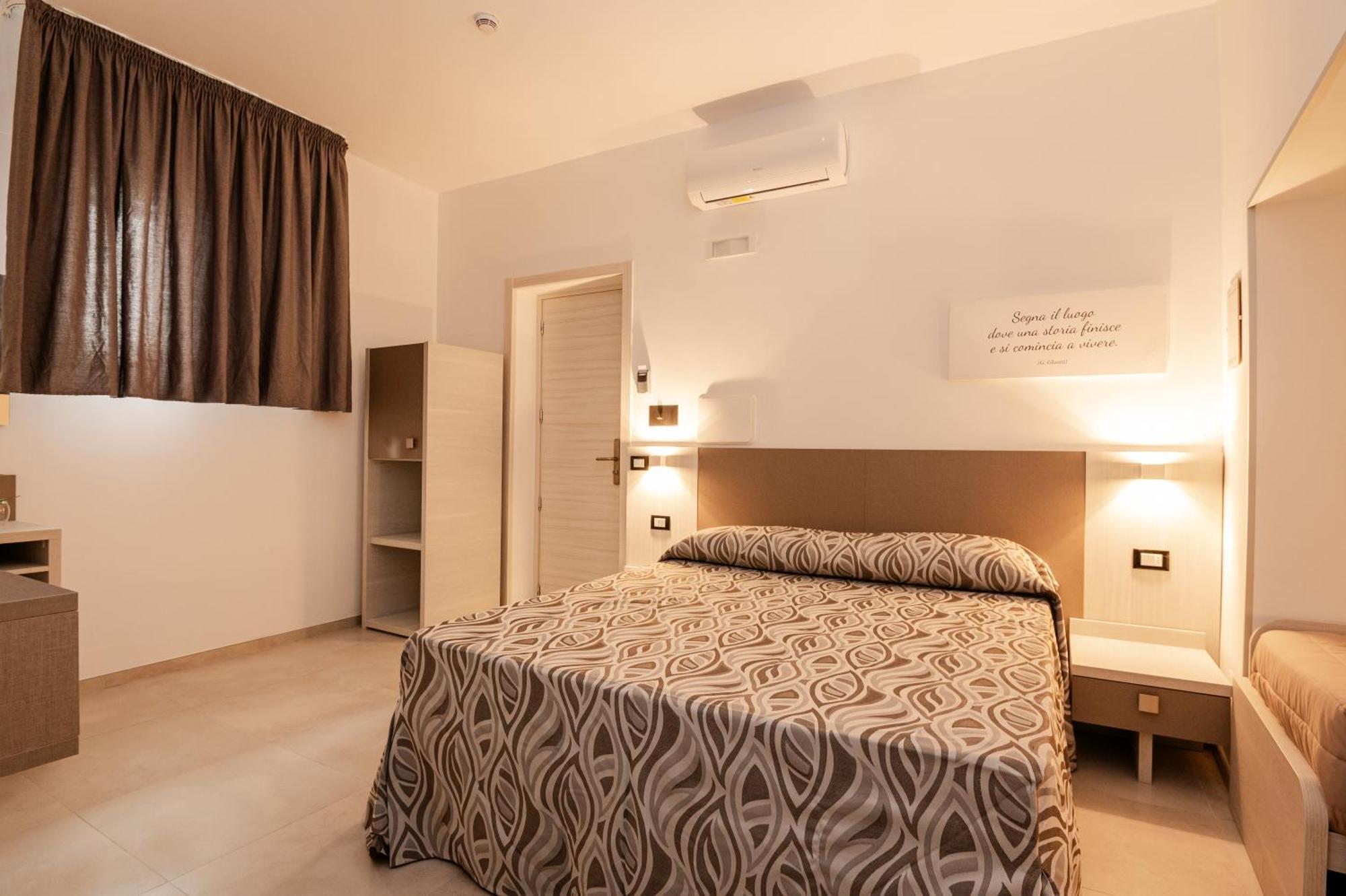 Hotel La Caravella Vieste Chambre photo